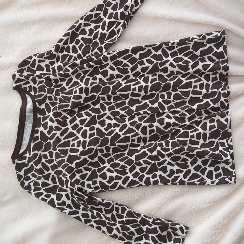 3/4 sleeve giraffe print top